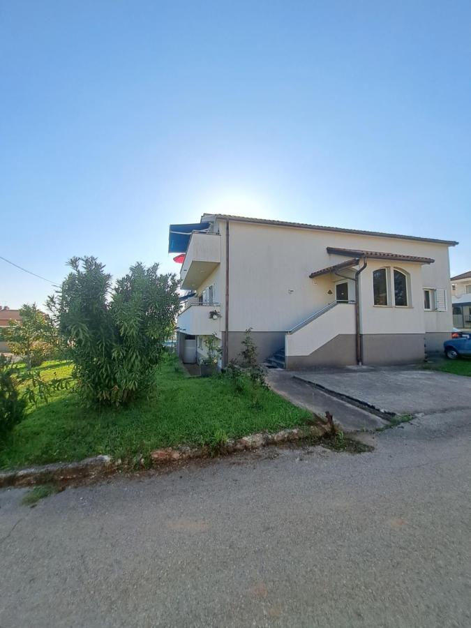 Casa Antonio With Swimming Pool Appartement Novigrad Istria Buitenkant foto